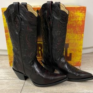 Corral boots in black cherry. Size 8.5. Brand new in box